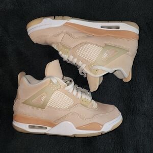 Jordan 4s